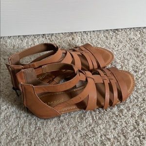 nude sandals